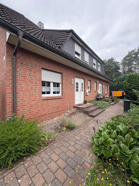 Schönes Doppelhaus in ruhiger Lage